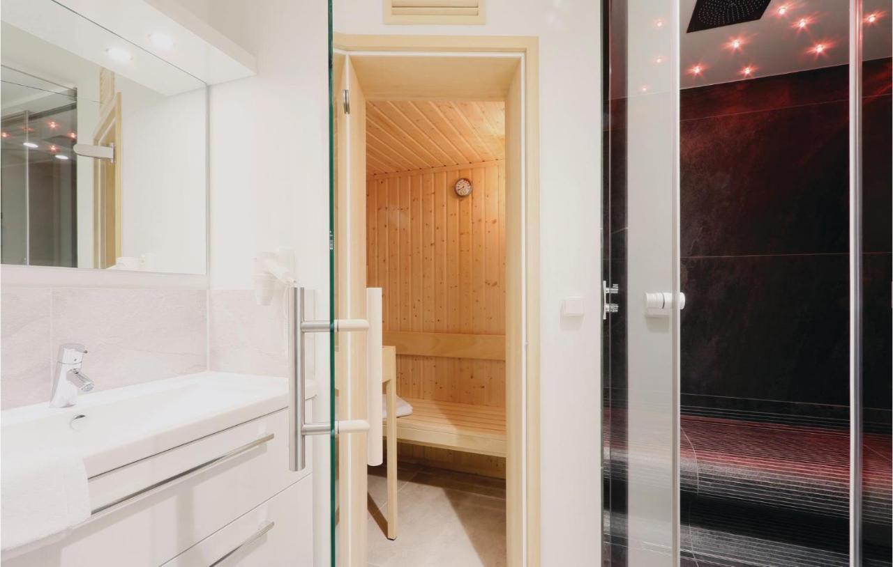 Amazing Apartment In Luebeck Travemuende With Sauna Экстерьер фото